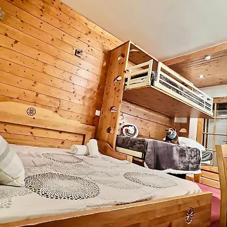 Apartment Chaleureux Proche Centre Et Pistes, - Fr-1-411-200